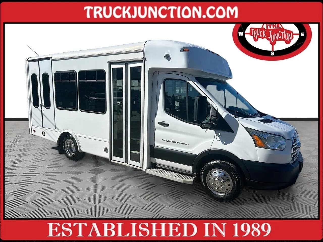 2019 Ford Transit Cutaway T-350 - Box