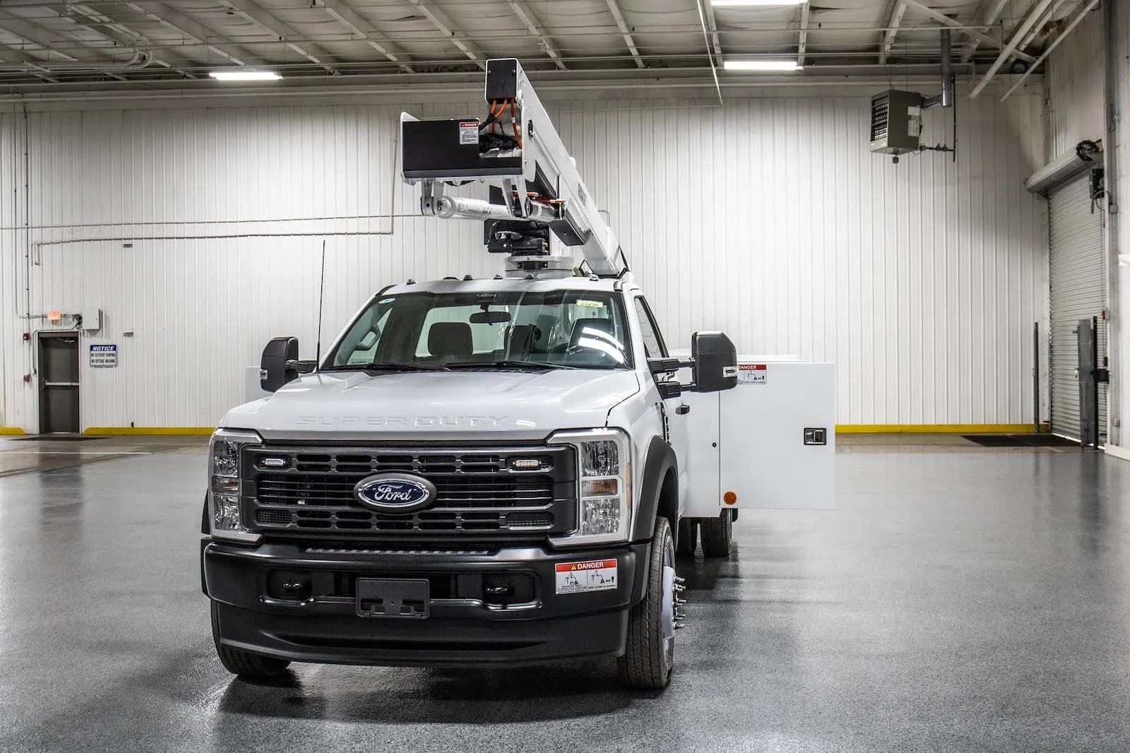 2026 Ford F-550 - Bucket