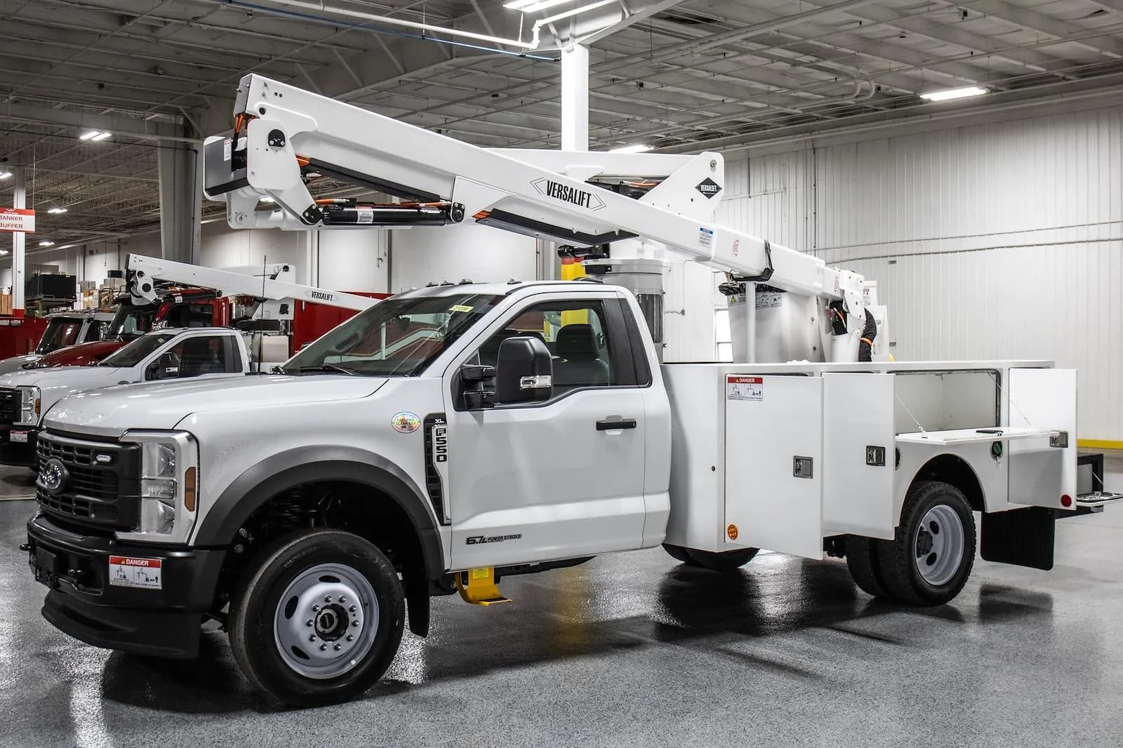 2026 Ford F-550 - Bucket