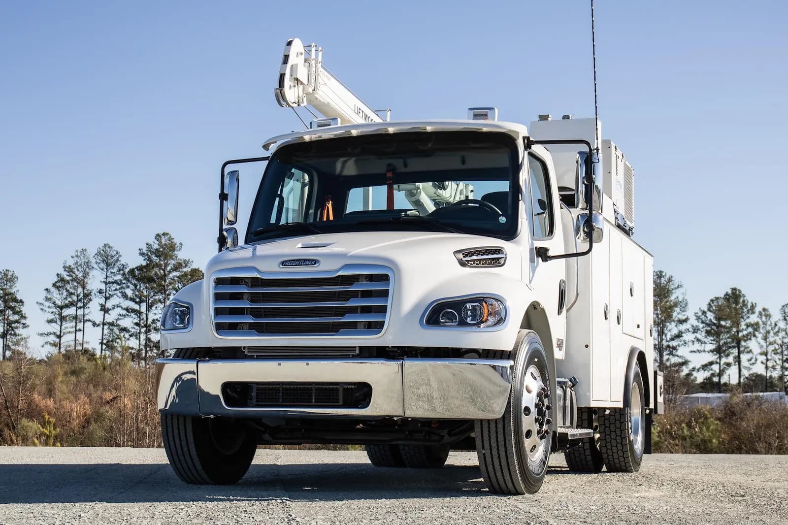 2025 Freightliner M2 106 - Service