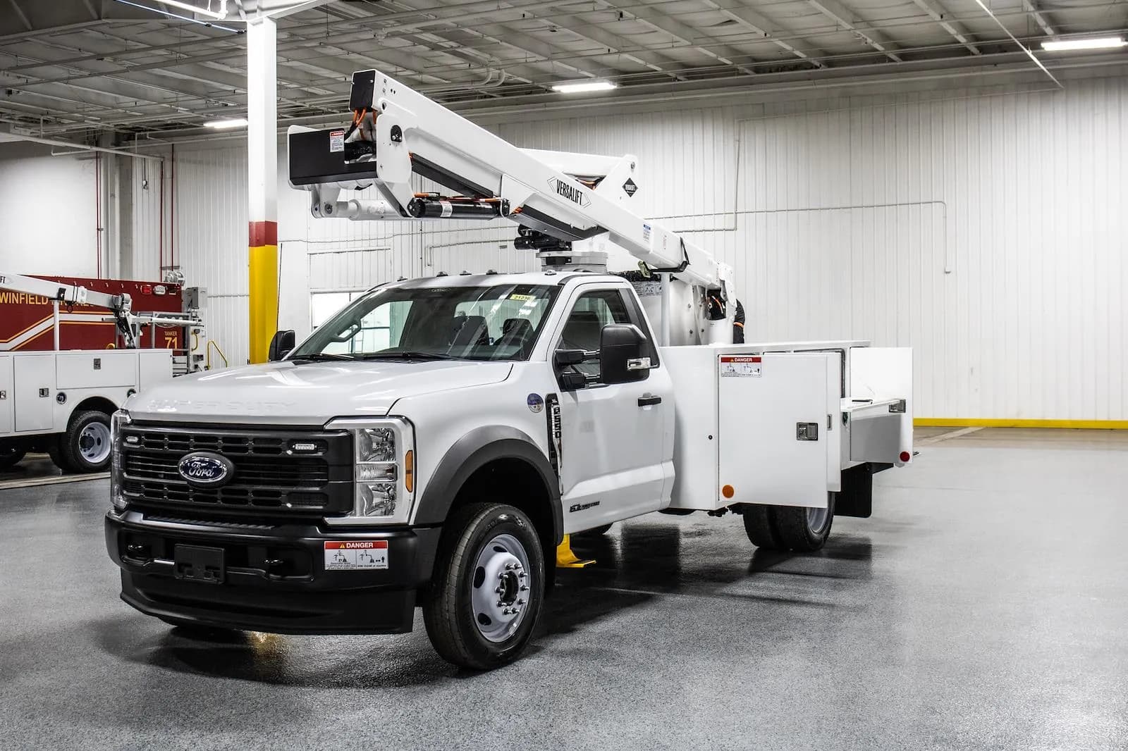 2026 Ford F-550 - Bucket