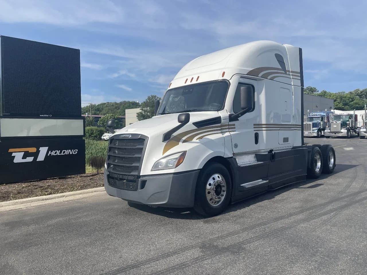 2023 Freightliner Cascadia - Sleeper