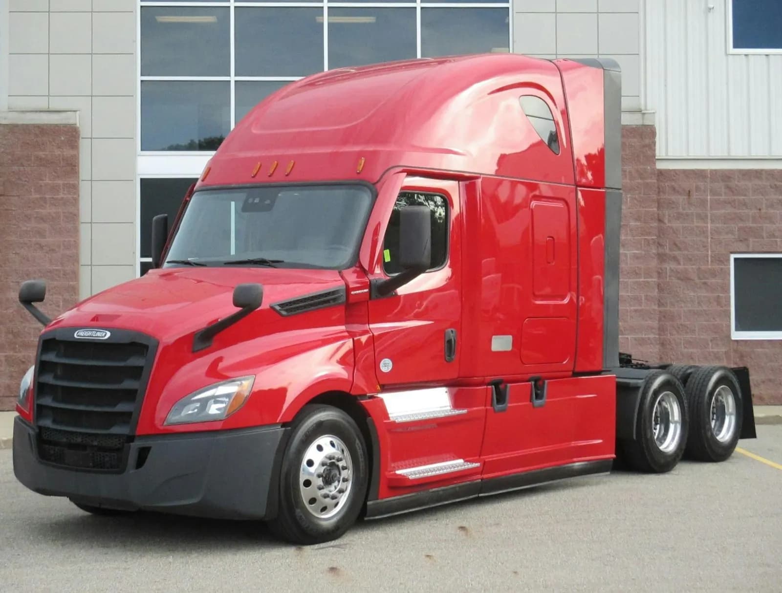 2022 Freightliner Cascadia - Sleeper