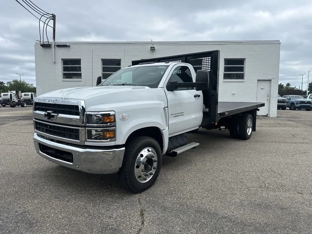 2024 Chevrolet Silverado 6500 - Flatbed
