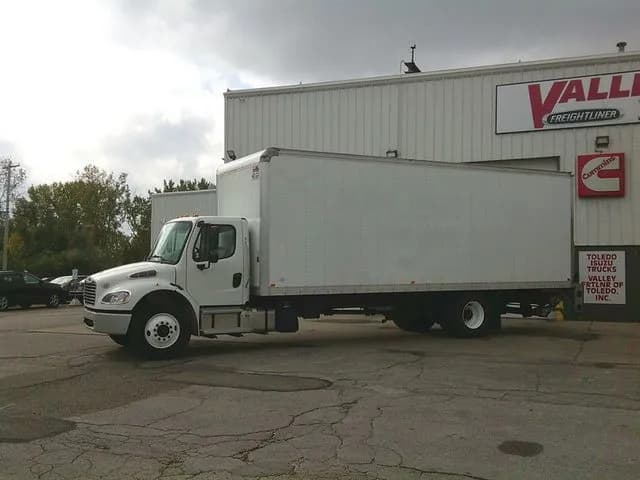 2023 Freightliner M2-106 2023 - Box