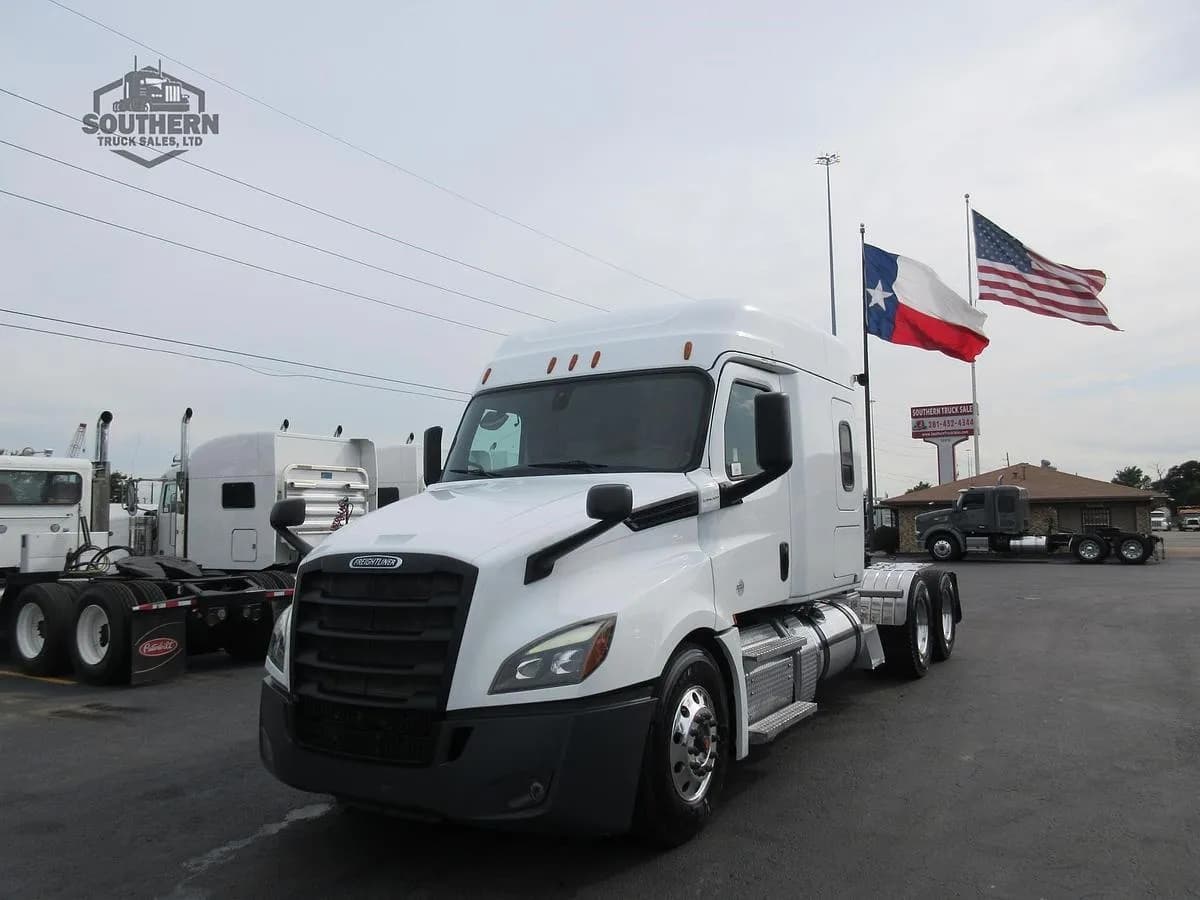 2019 Freightliner Cascadia - Sleeper