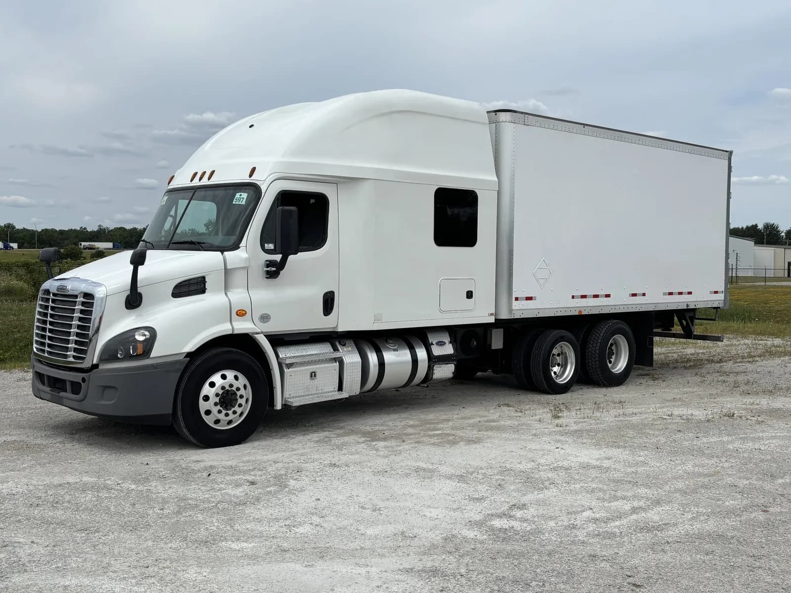 2016 Freightliner Cascadia - Sleeper