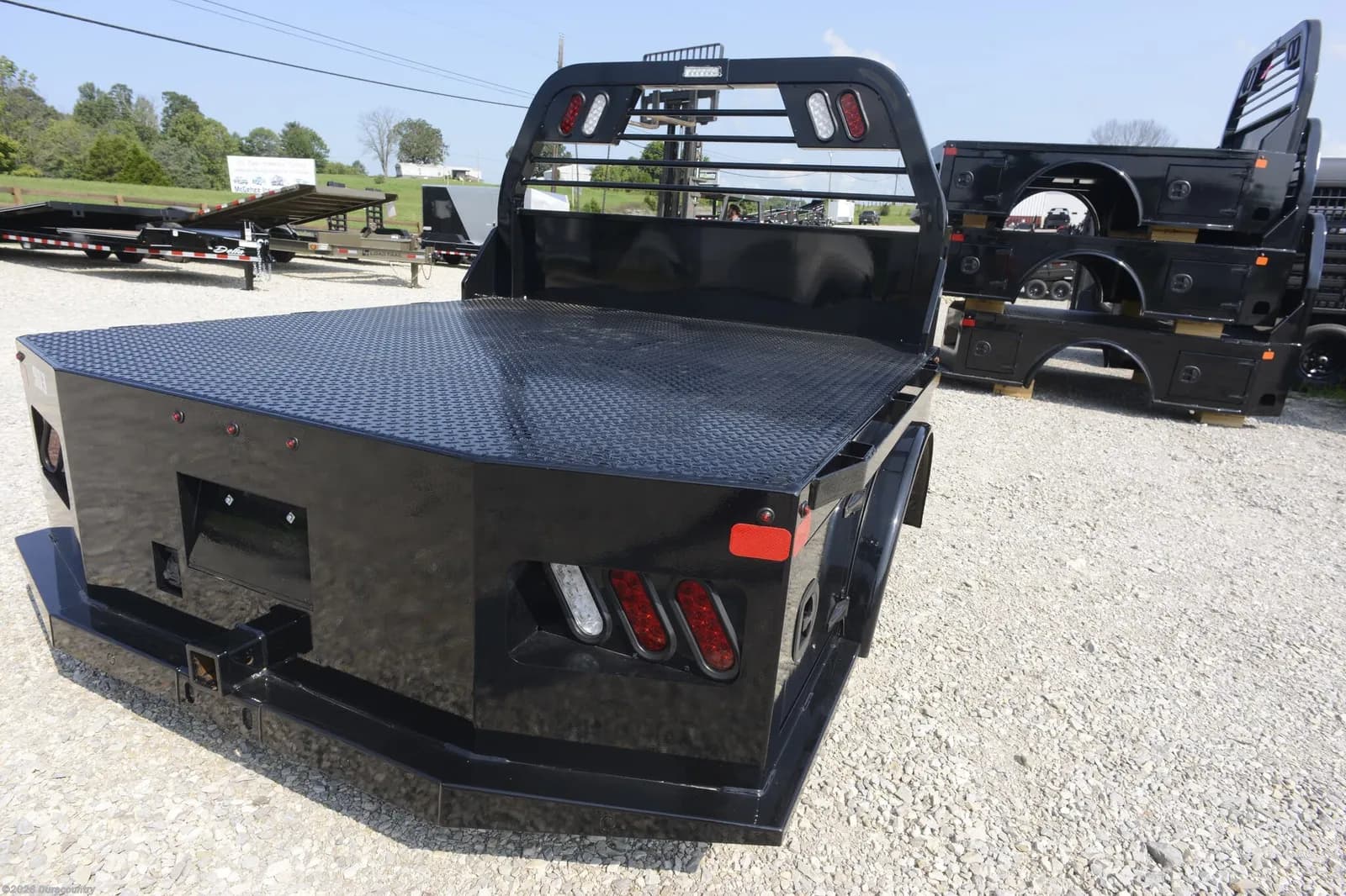 2025 903 Beds SD - Flatbed