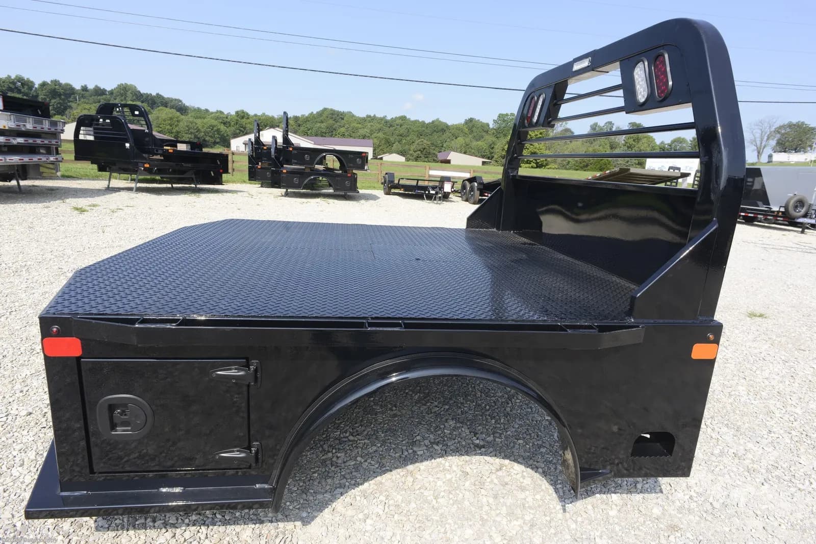 2025 903 Beds SD - Flatbed