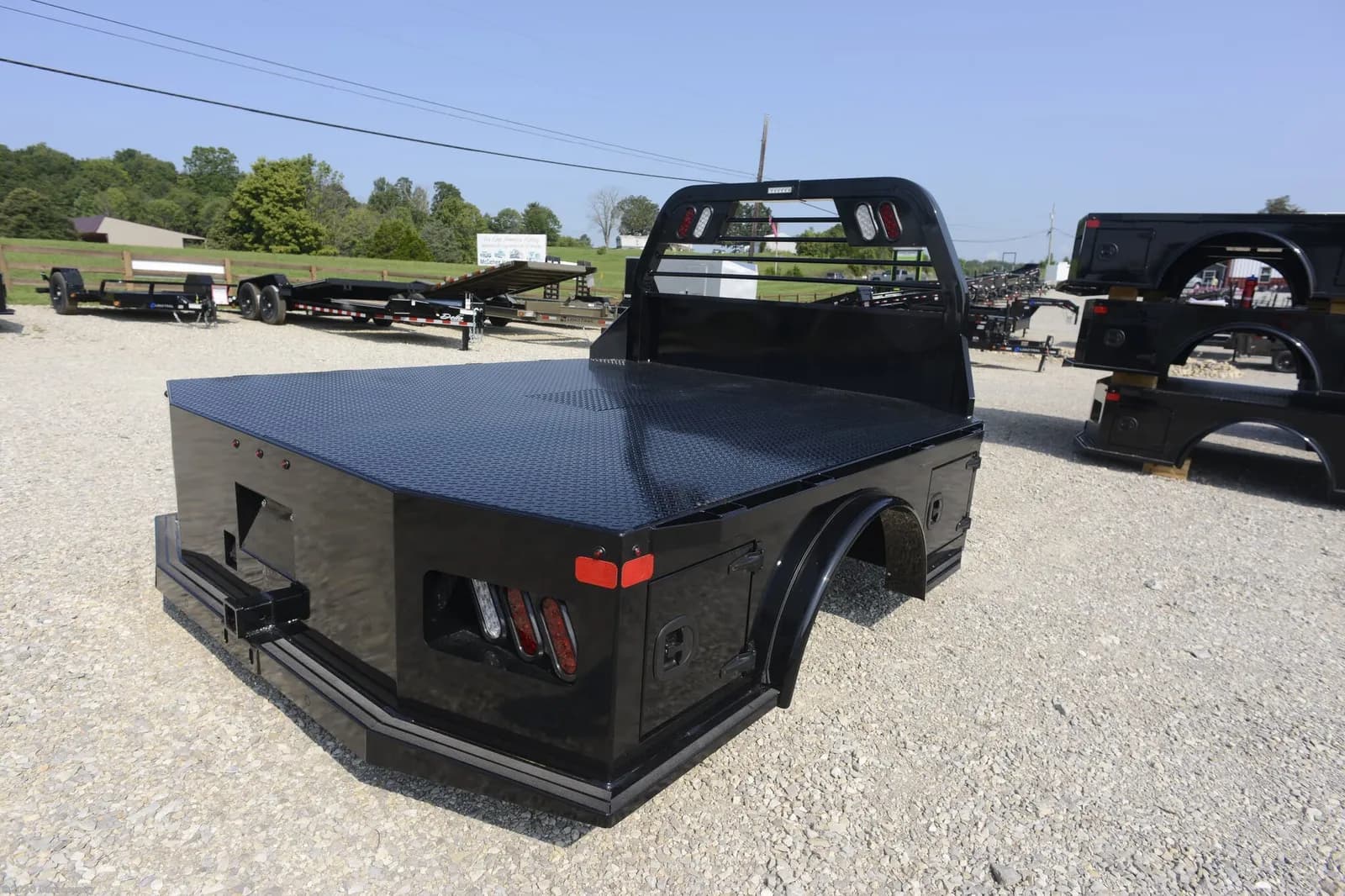 2025 903 Beds SD - Flatbed