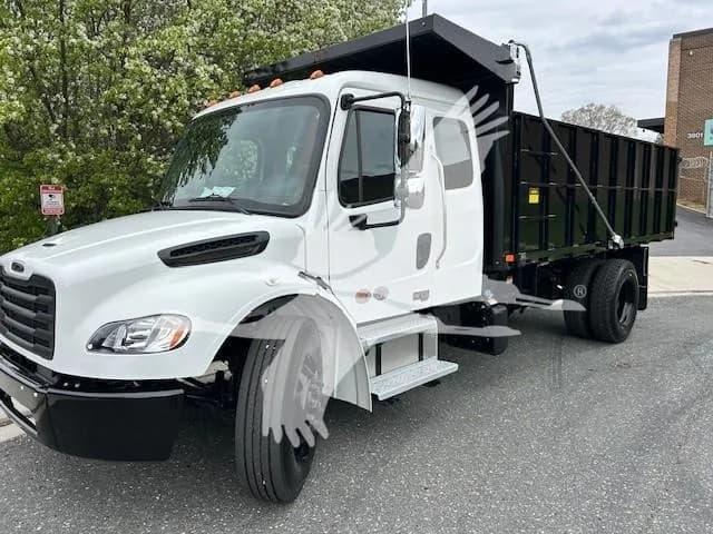 2025 Freightliner Business Class M2