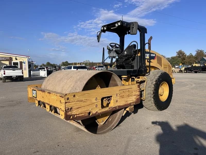 2015 Caterpillar CS54B