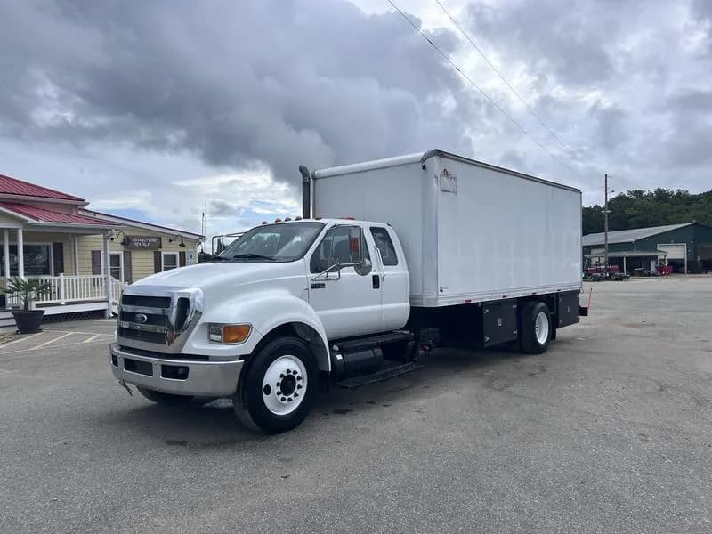 2015 Ford F750 XLT