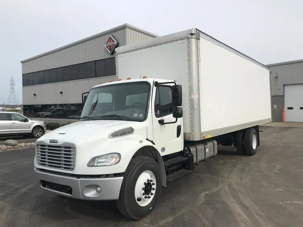 2016 Freightliner M2 106 - Box