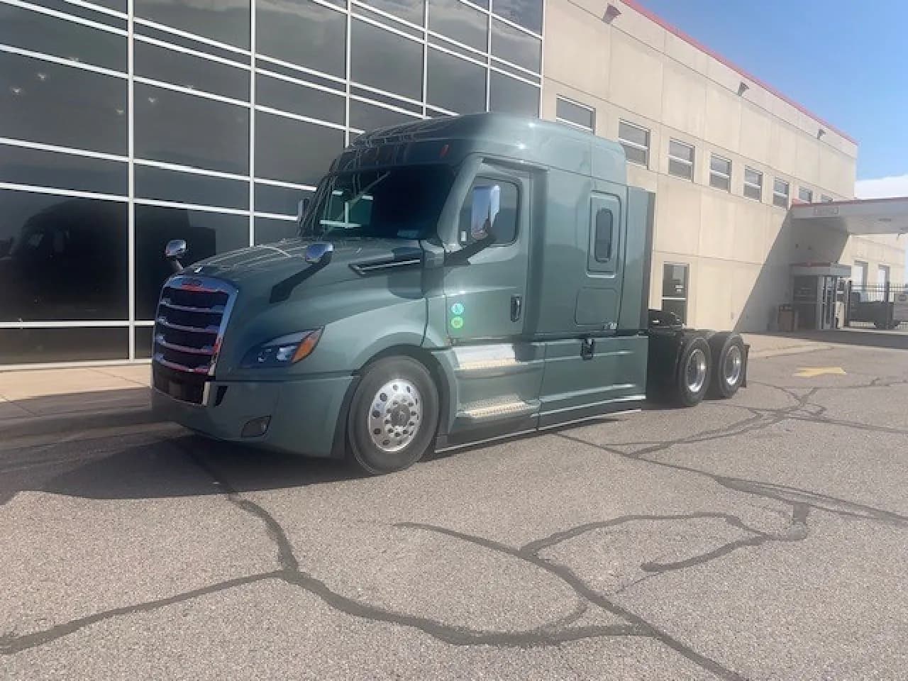 2026 Freightliner Cascadia - Sleeper