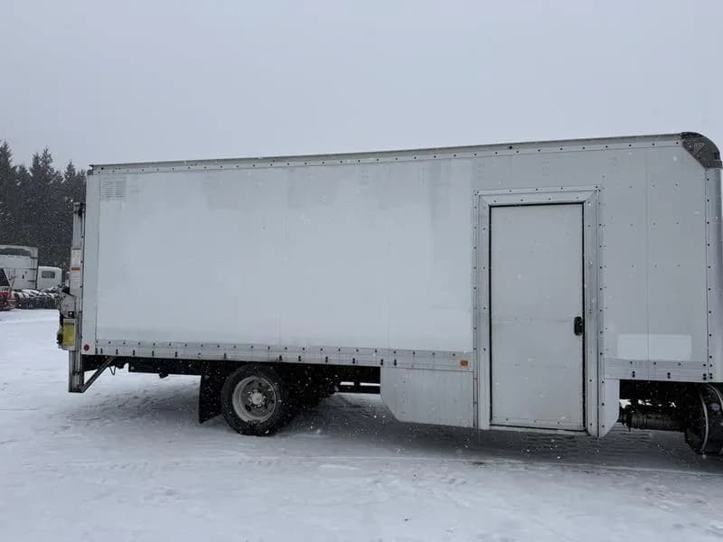 2015 Custom BOX 22 FT - Box
