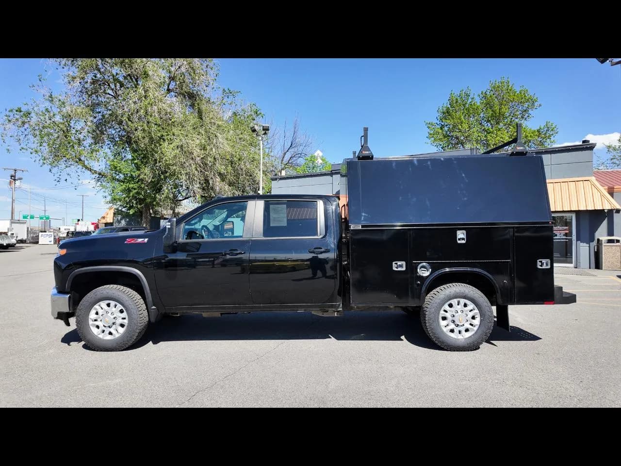2022 Chevrolet Silverado 3500HD - Service