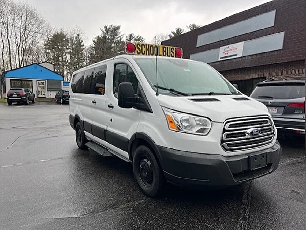 2018 Ford Transit 150 XLT w/Low Roof 8 Passenger 7D School Van with only 56k Miles! - Vans