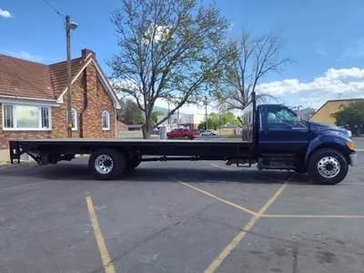 2015 Ford F-650 XLT - Flatbed