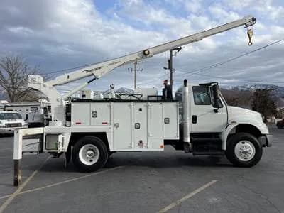 2018 International DURASTAR 4300 Mechanic 10,000 pd Crane Cummins ISB 6.7 L Allison Auto 325 H.P - Crane