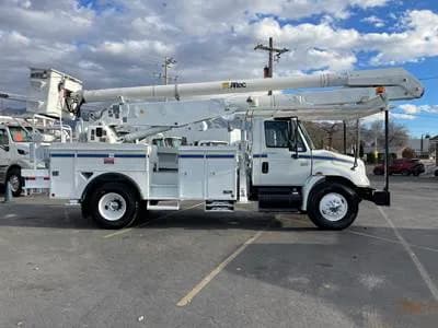 2003 International DuraStar 4300 Boom / - Bucket