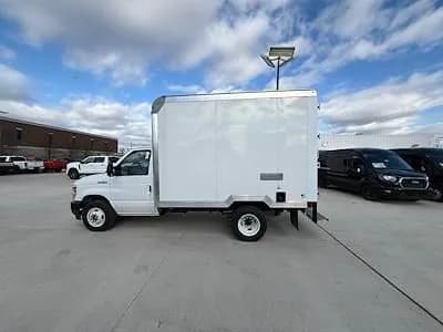 2025 Ford E-350 - Box