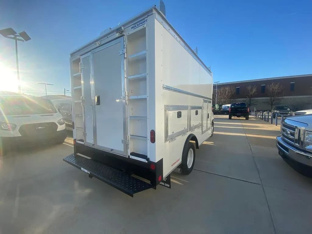 2026 Ford E-450 - Service