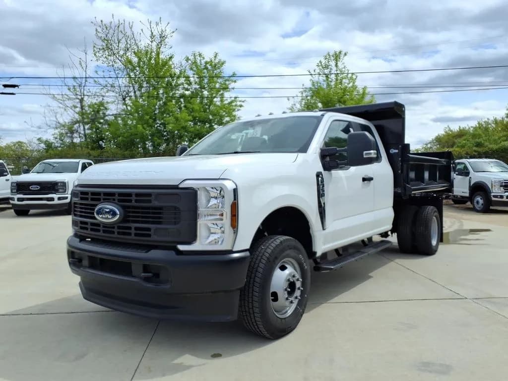 2025 Ford F-350 - Chassis