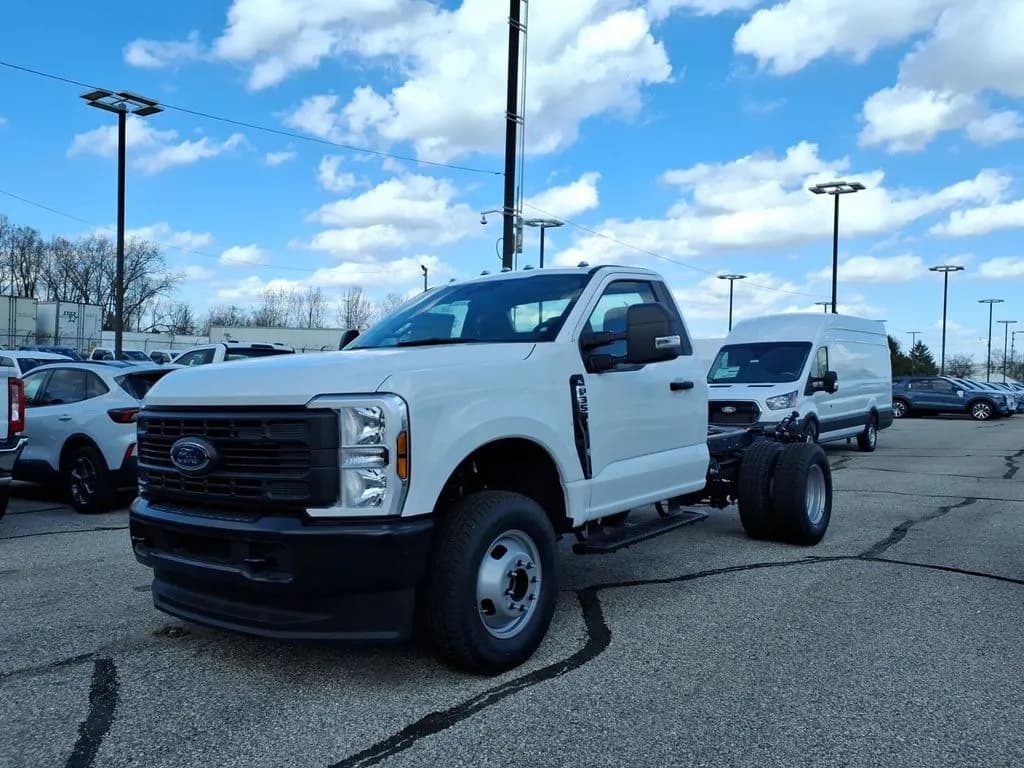 2026 Ford F-350 - Chassis
