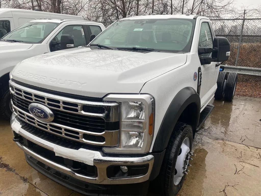 2025 Ford F-450 - Chassis