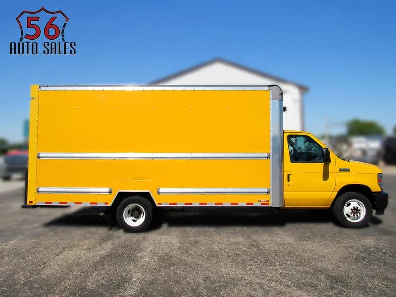 2022 Ford E-350