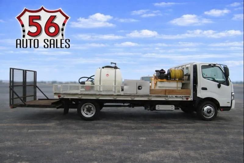 2017 Hino XJC740