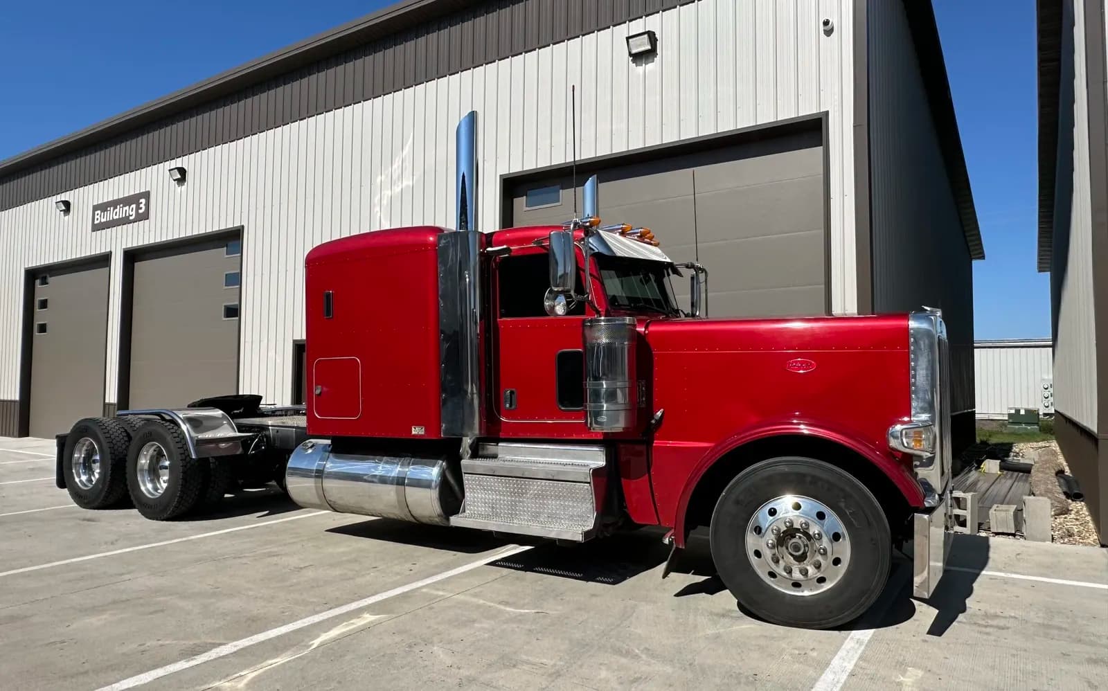 2020 Peterbilt 389 - Sleeper