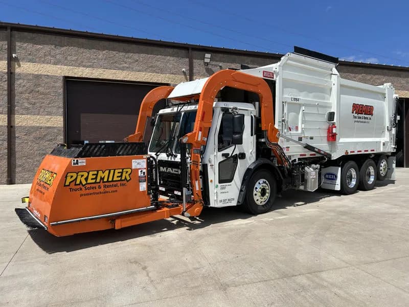 2025 Mack Trucks LR64R - Garbage