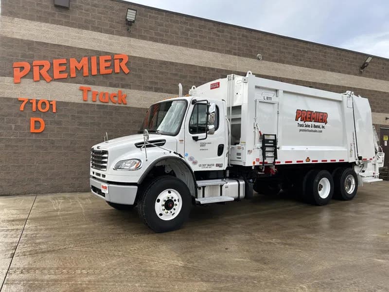 2025 Freightliner M2 106 - Garbage