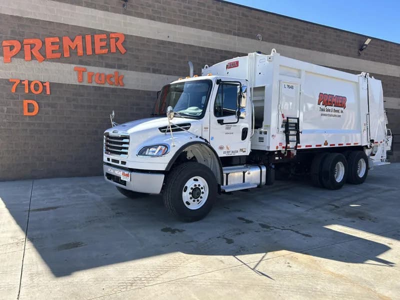 2025 Freightliner M2 106 - Garbage