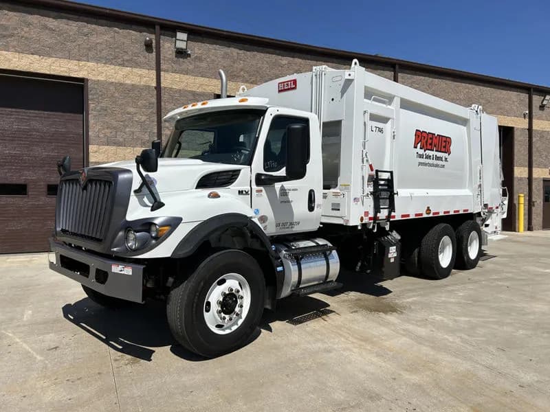 2025 International HV607 - Garbage