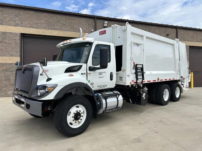 2025 International HV607 - Garbage