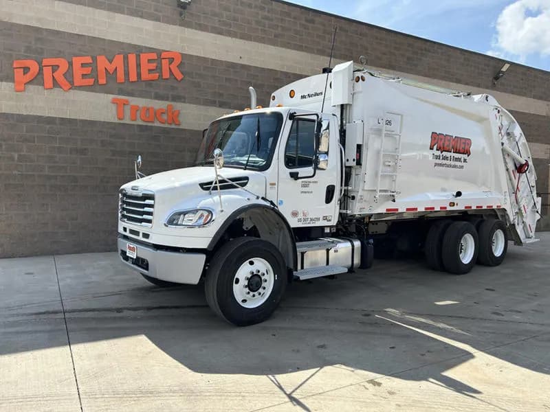 2025 Freightliner M2 106 - Garbage