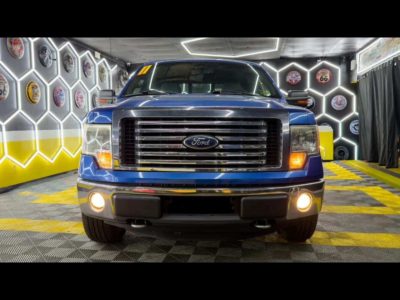 2011 Ford F-150 XLT - Pickup