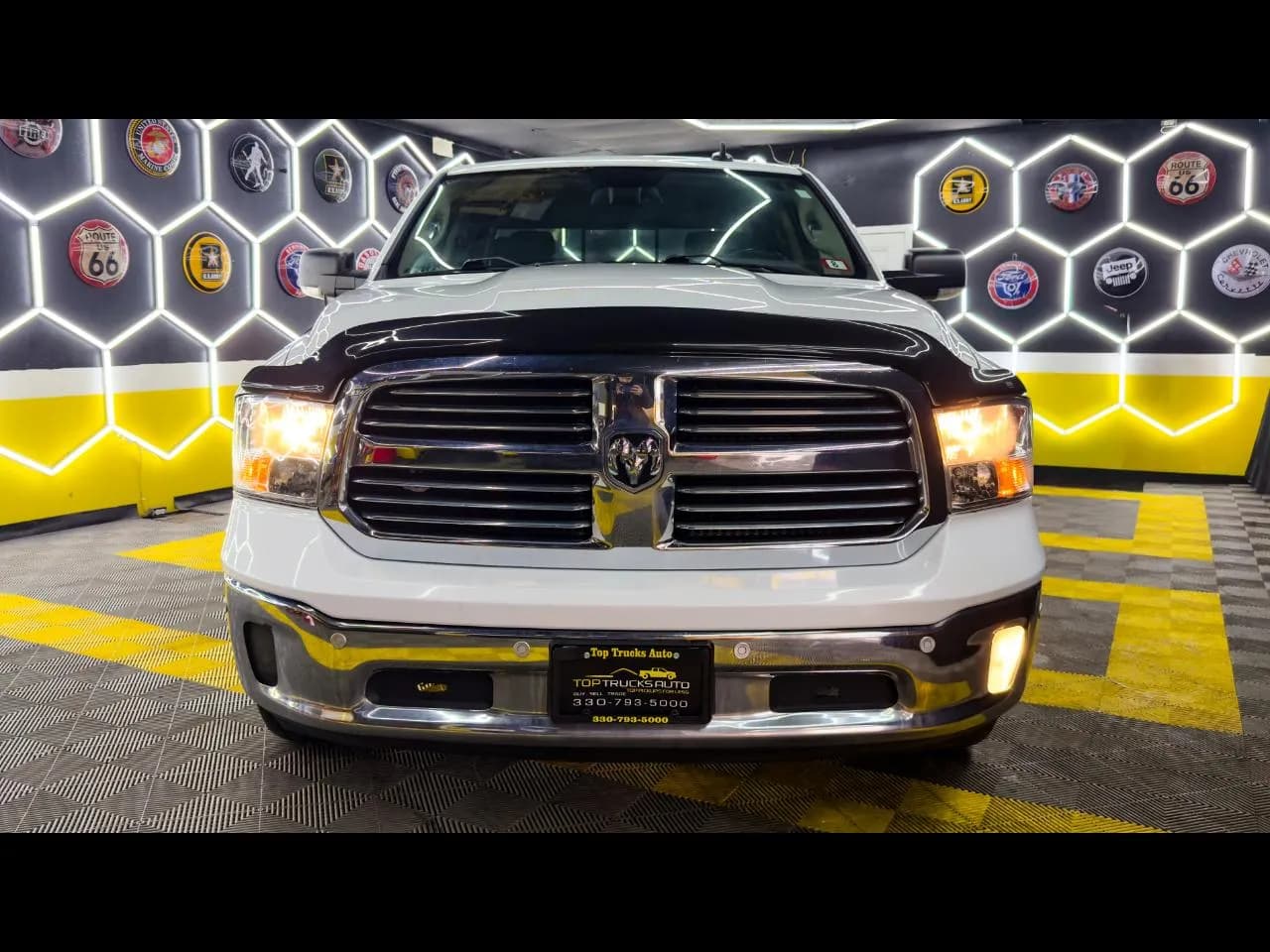 2016 Ram 1500 BIG - Pickup