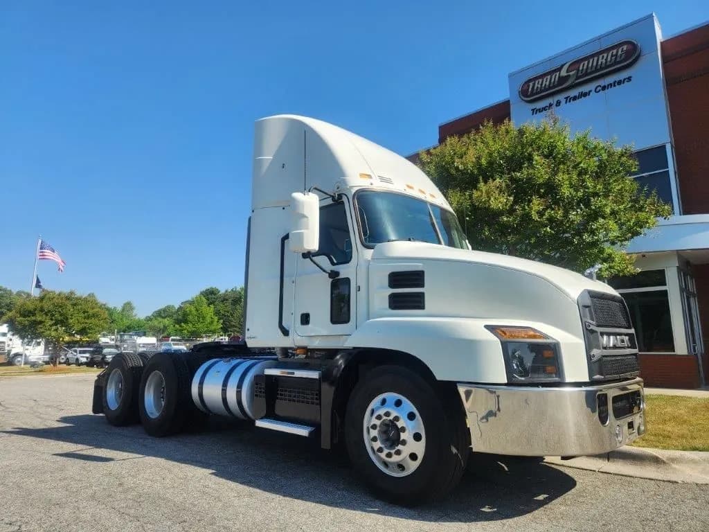 2020 Mack Trucks Anthem 64T - Day Cab
