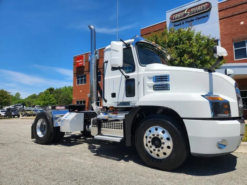 2019 Mack Trucks AN42T - Day Cab