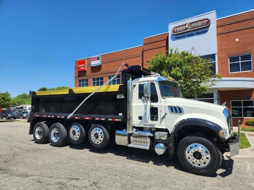2017 Mack Trucks GU713 - Dump
