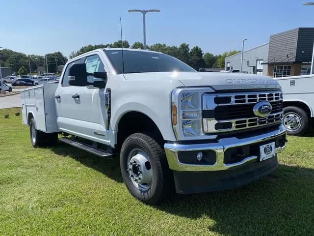 2026 Ford F-350 Crew Cab - Chassis