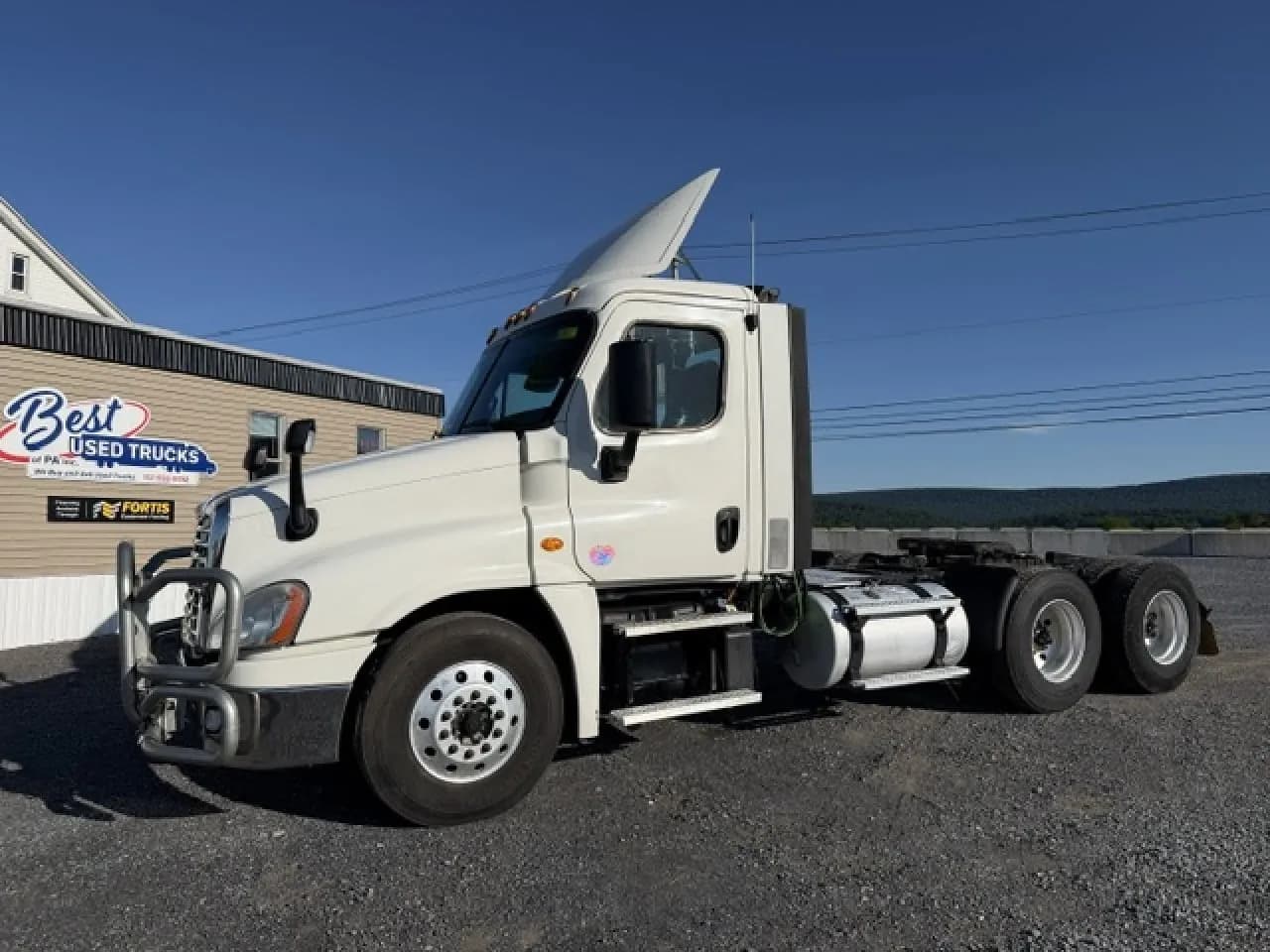 2020 Freightliner Cascadia - Day Cab