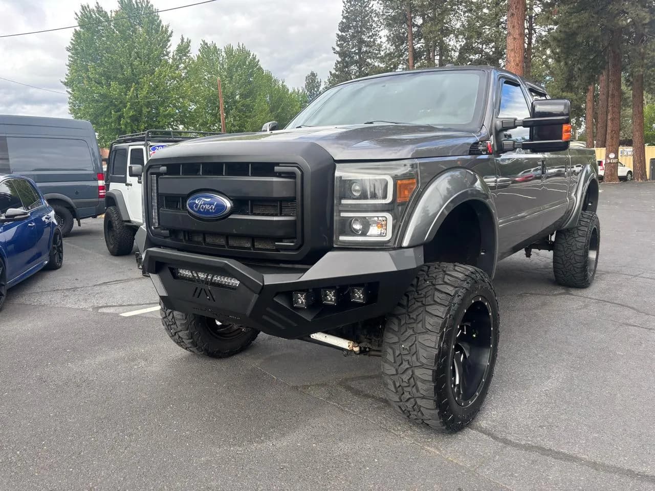 2013 Ford F-350 SD XLT Crew Cab Long Bed - Pickup