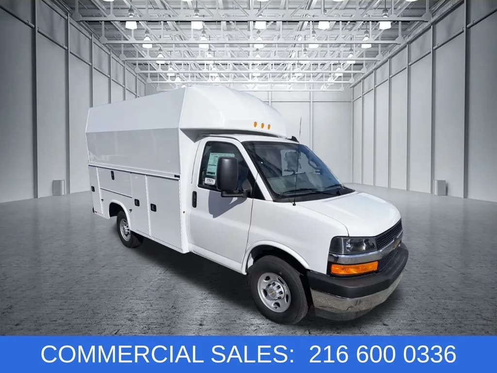 2025 Chevrolet Express 3500 - Service