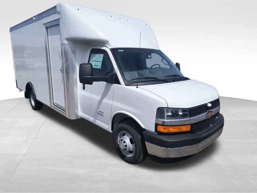 2026 Chevrolet Express 4500 - Box