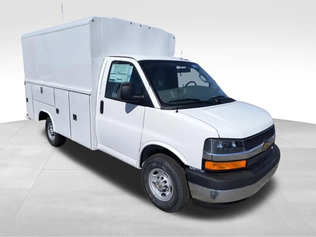 2026 Chevrolet Express 3500 - Service